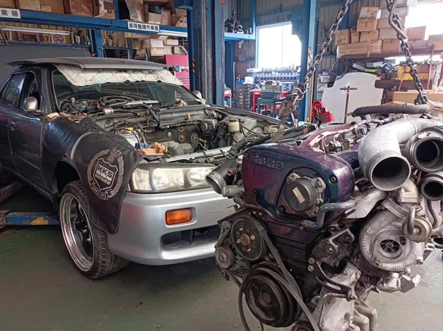 スカイライン（HR34）RB26搭載 & ワイドボディ