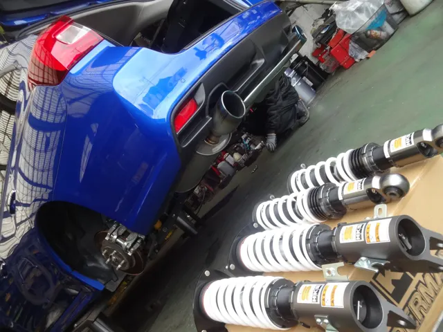 レヴォーグ（VMG）HKS 車高調装着
