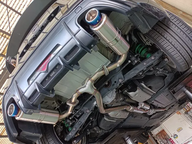86（ZN6） マフラー装着