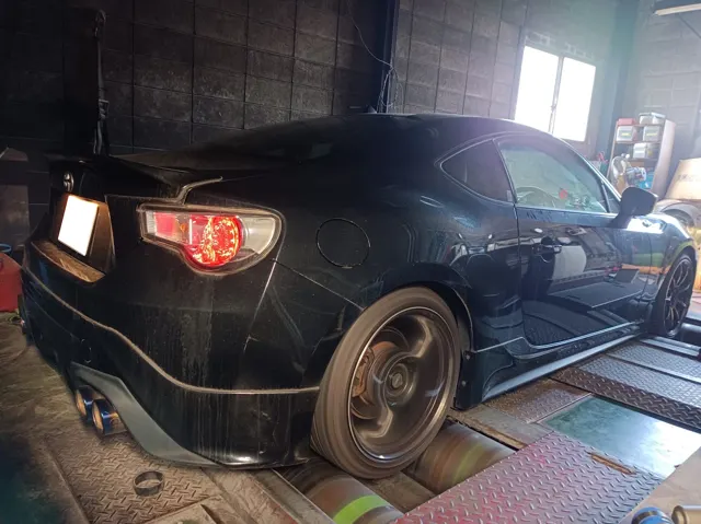 86（ZN6） スーパーチャージャー装着